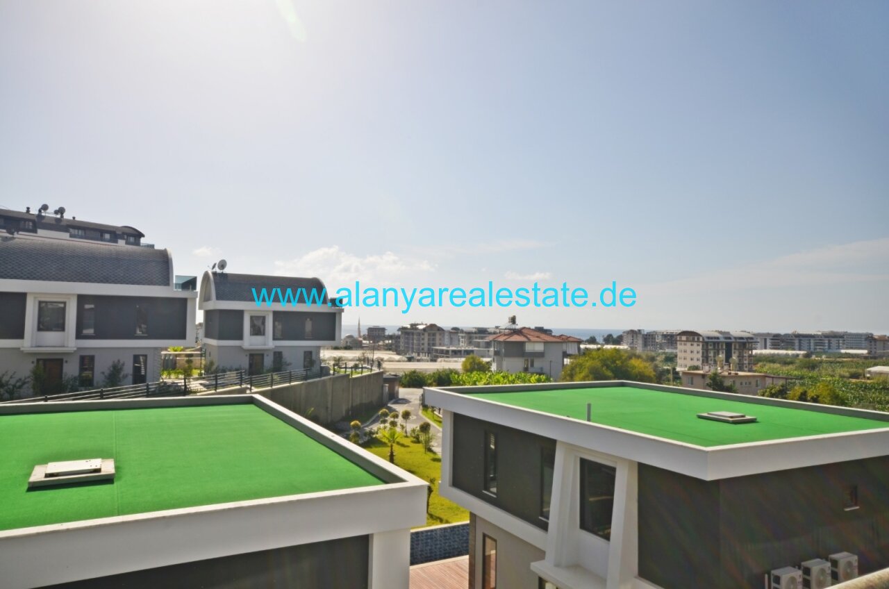 Brandneue super Luxus Villen mit privat Pool in Strand Nähe.