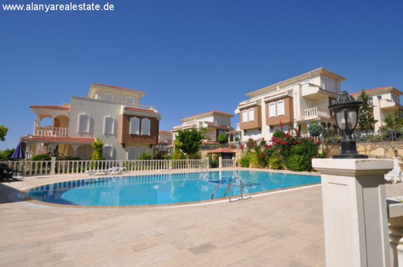Triplex Villa in einer tollen Luxus Anlage mit Meerblick  ()