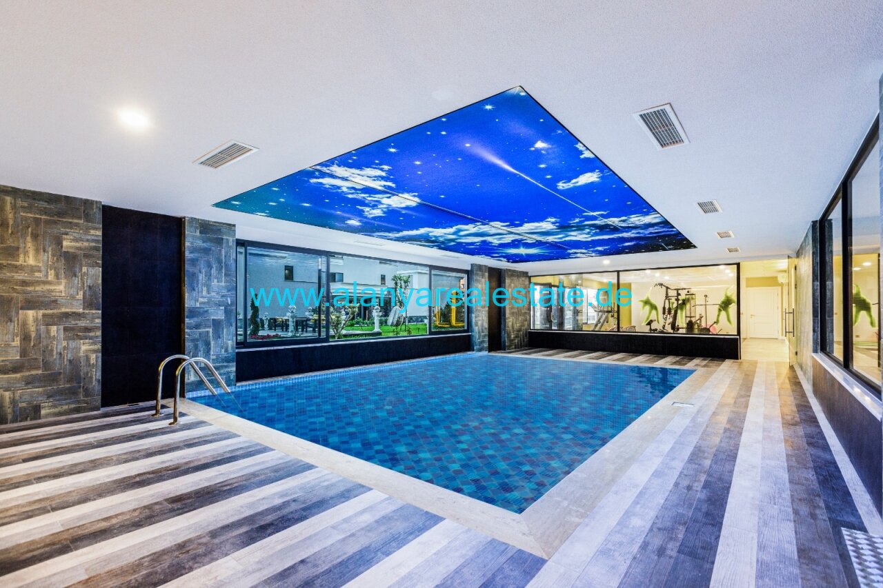 BEST OFFER Neue Drei Zimmer Luxus Wohnung mit Pool und Hallenbad in direkter Strand Nähe ()