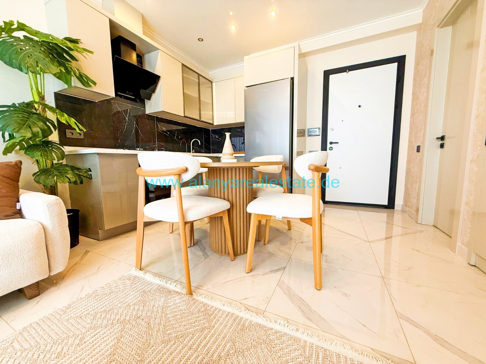BEST OFFER Voll möblierte neue 2 Zimmer Wohnung mit Pool und Meerblick