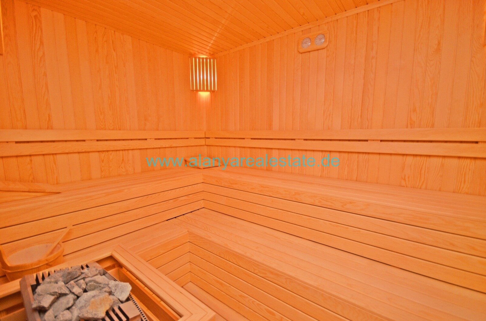 BEST OFFER Voll möblierte neue 2 Zimmer Wohnung mit Pool und Meerblick