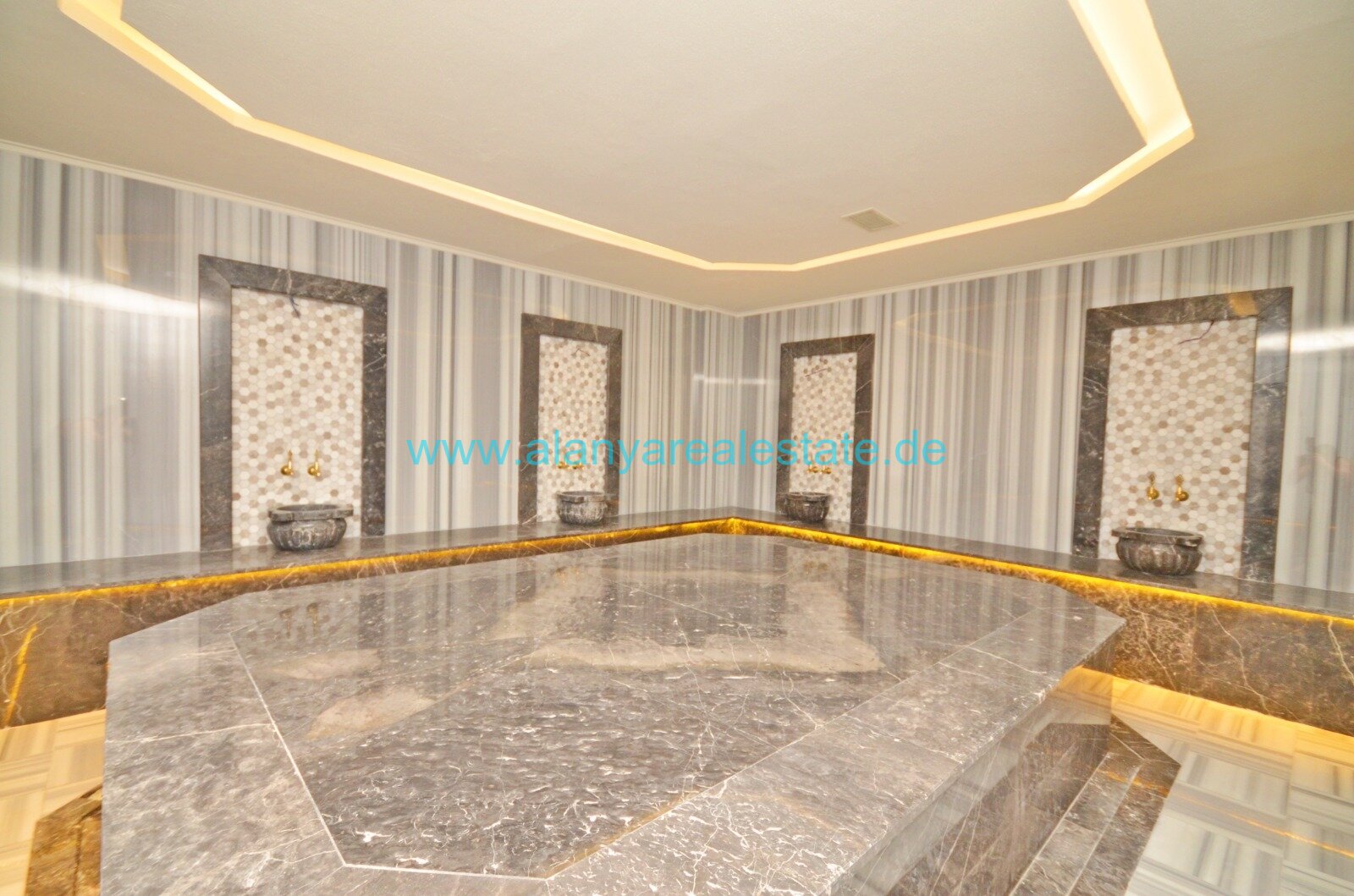 BEST OFFER Voll möblierte neue 2 Zimmer Wohnung mit Pool und Meerblick