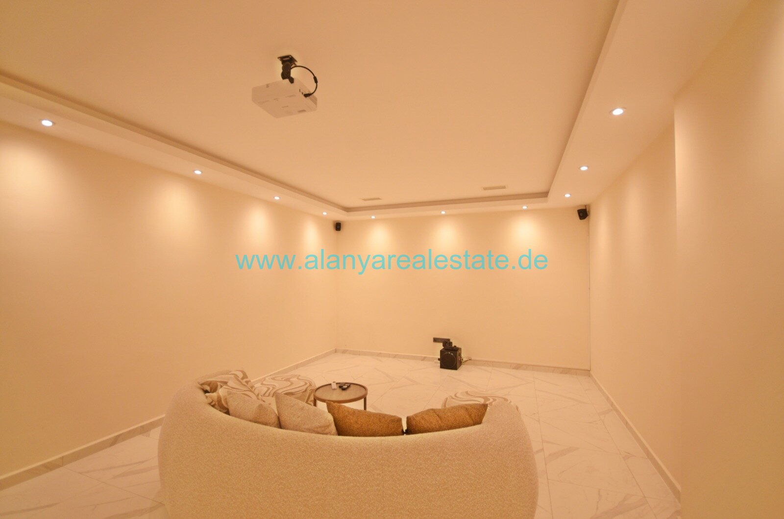 BEST OFFER Voll möblierte neue 2 Zimmer Wohnung mit Pool und Meerblick