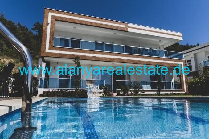 Traumhafte moderne Luxus Villa mit privat Pool und fantastischem Meerblick ()