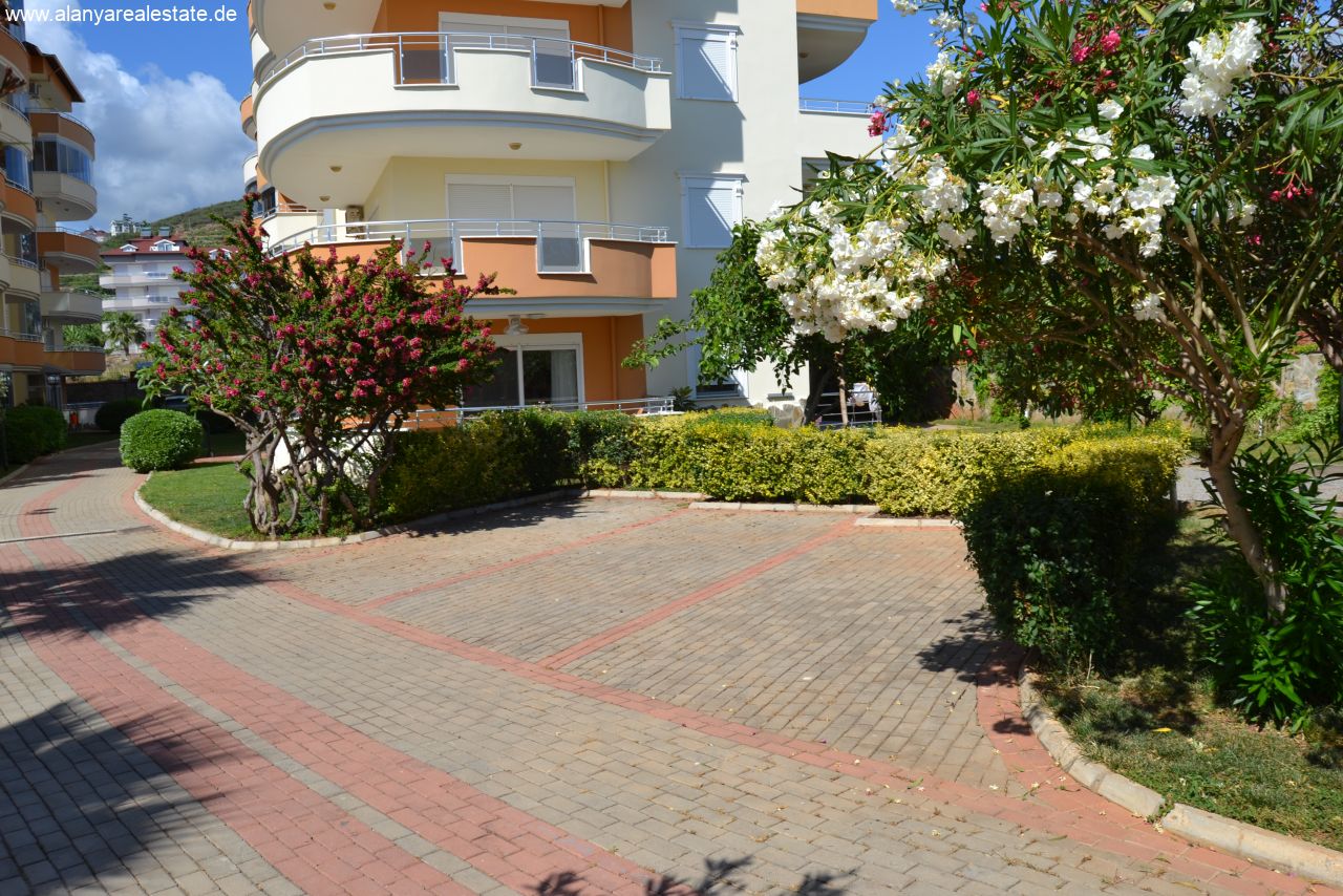 Voll möbliertes Duplex Penthaus gleich am Strand mit Pool und fantastischem Meerblick